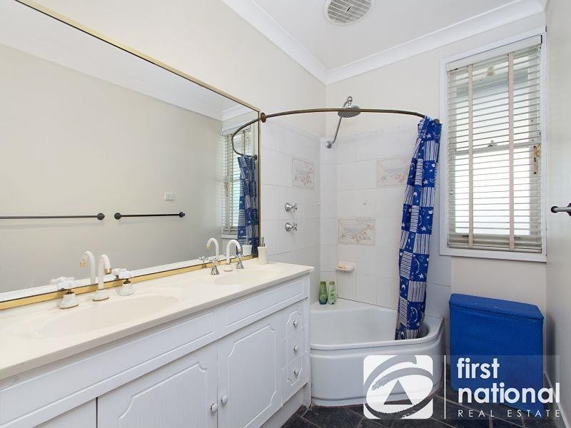 14 Fitzgerald Crescent, Blackett NSW 2770