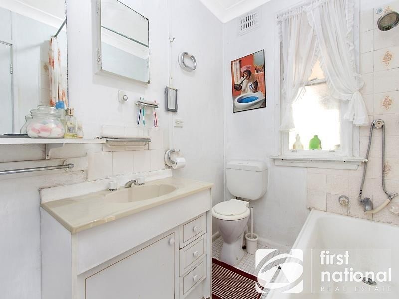 47 Palau Crescent, Lethbridge Park NSW 2770