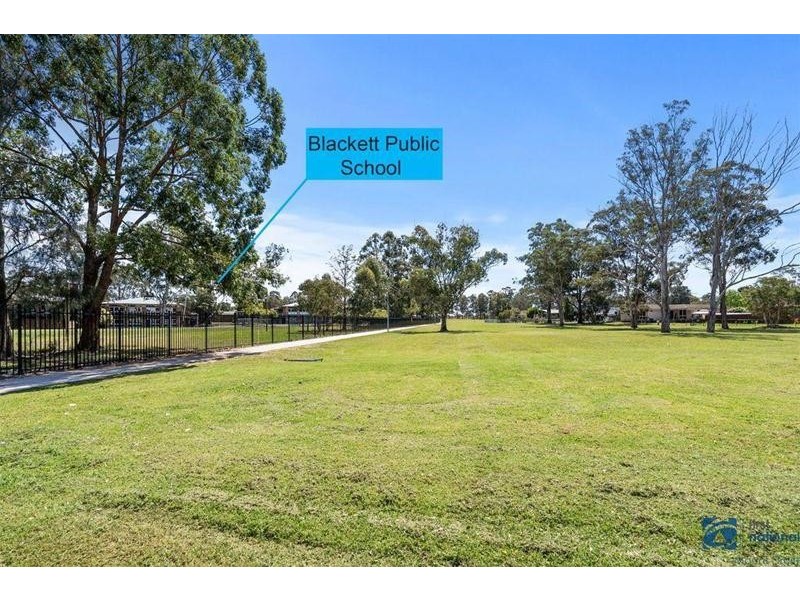 9 Mudie Place, Blackett NSW 2770
