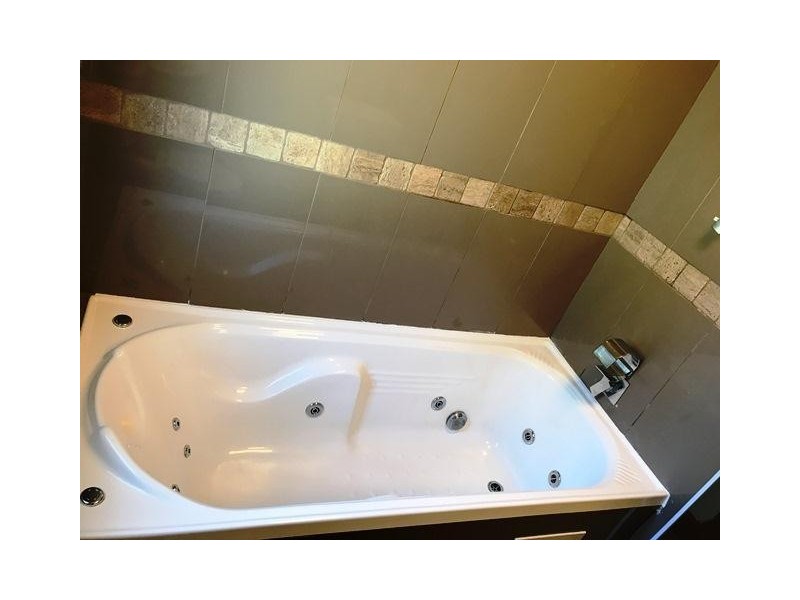 4 Tangaloa Crescent, Lethbridge Park NSW 2770