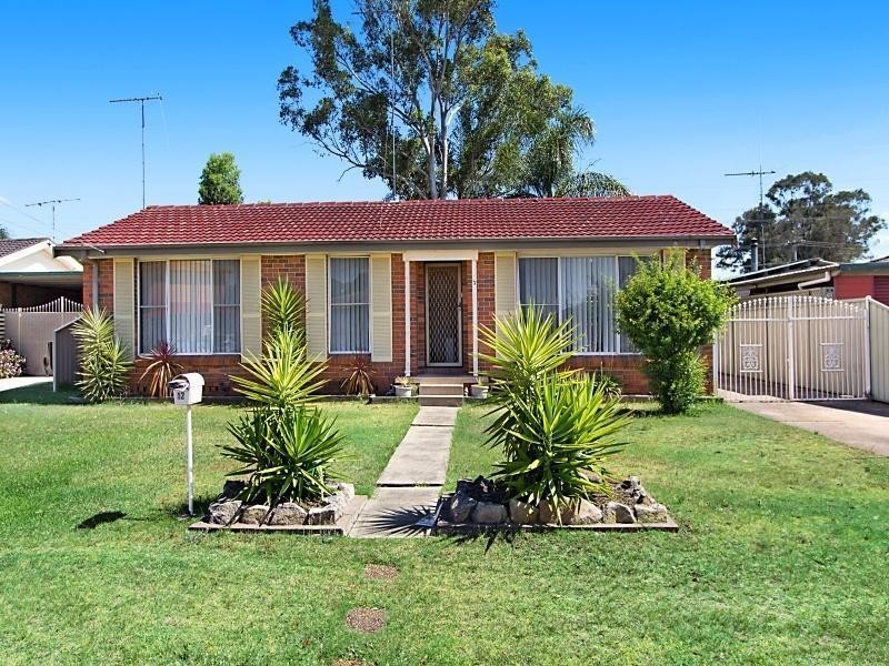 12 Grose Avenue, North St Marys NSW 2760