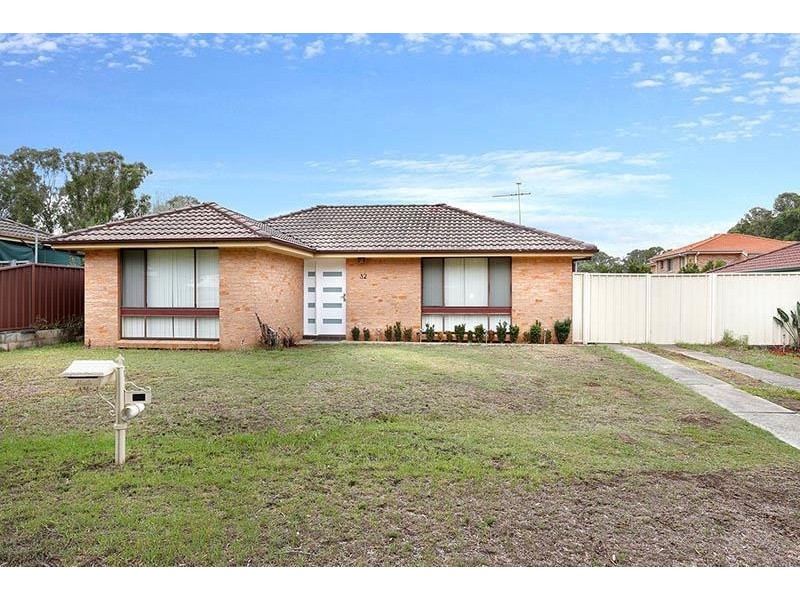 32  Shakespeare Drive, St Clair NSW 2759
