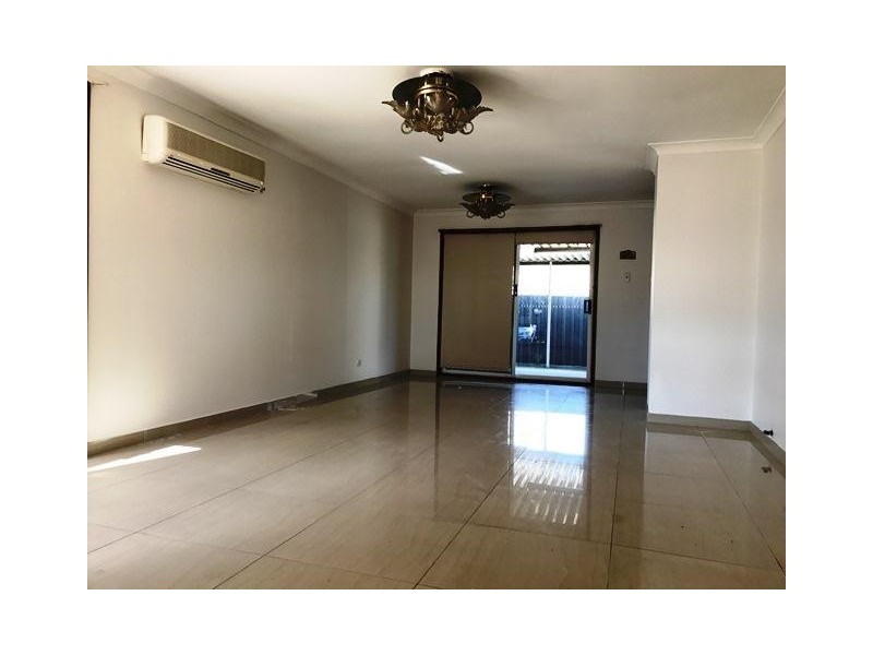 15/8 PLUNKETT Crescent, Mount Druitt NSW 2770