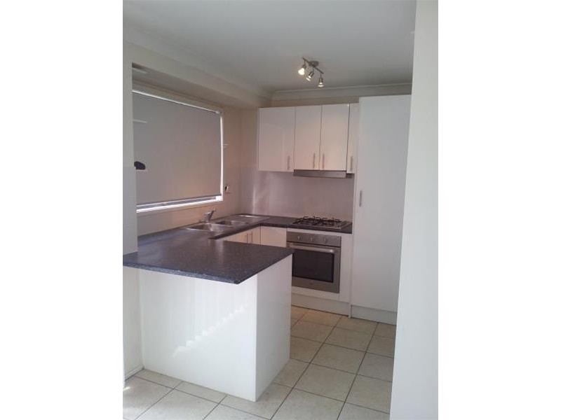 2/8 WOODVALE Close, Plumpton NSW 2761