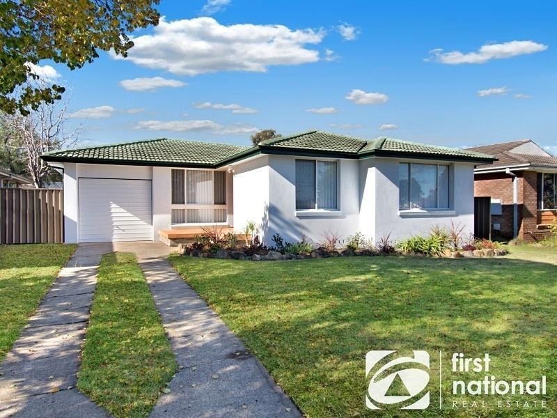 8 Shadlow Crescent, St Clair NSW 2759