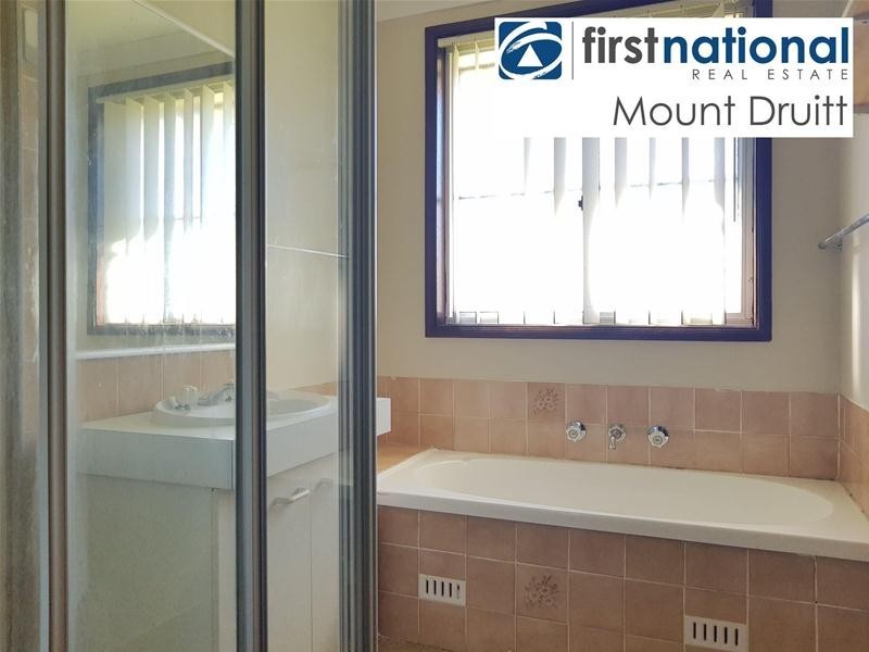 152 Minchin Drive, Minchinbury NSW 2770