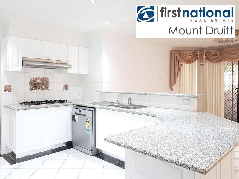 60 Thompson Avenue, Oxley Park NSW 2760