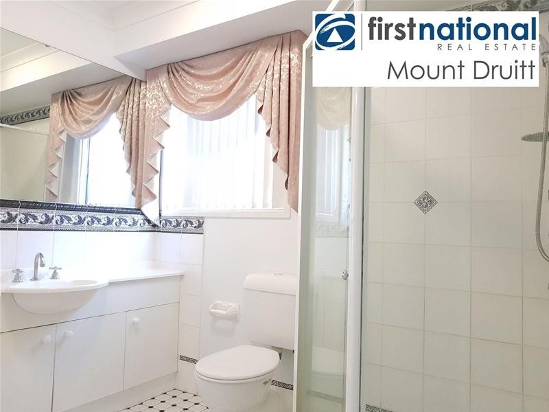 60 Thompson Avenue, Oxley Park NSW 2760