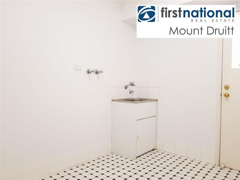 60 Thompson Avenue, Oxley Park NSW 2760