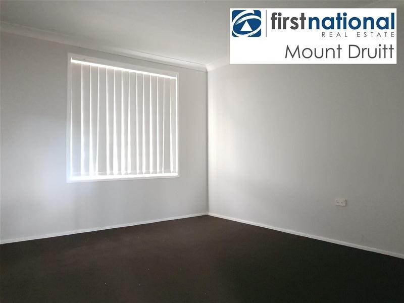 8/4 Woodvale Close, Plumpton NSW 2761