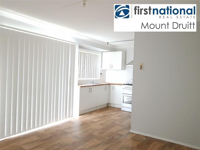 8/4 Woodvale Close, Plumpton NSW 2761