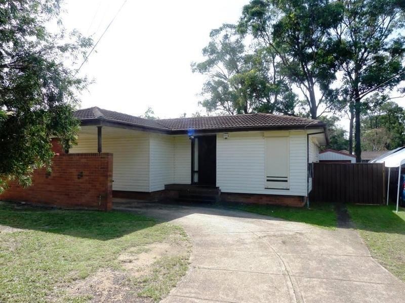 15 Roebuck Crescent, Willmot NSW 2770