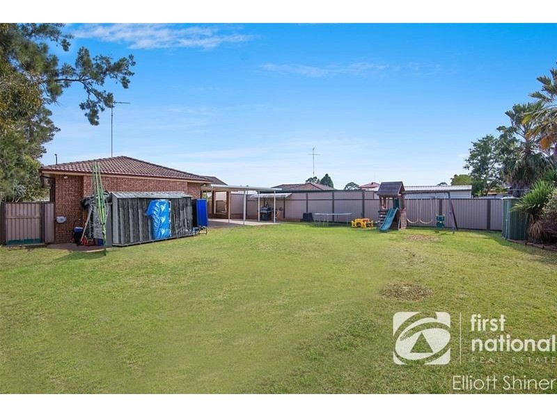 44 McIntyre Avenue, St Clair NSW 2759