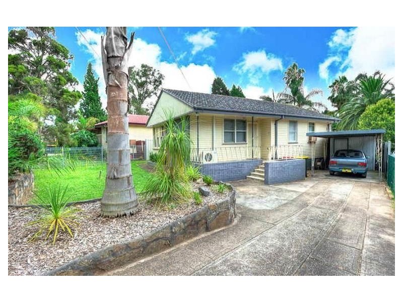 29 Lingayen Avenue, Lethbridge Park NSW 2770