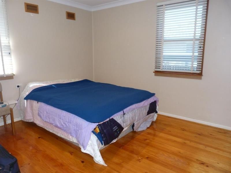 29 Lingayen Avenue, Lethbridge Park NSW 2770