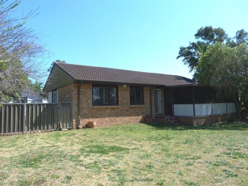 13 Mudie Place, Blackett NSW 2770