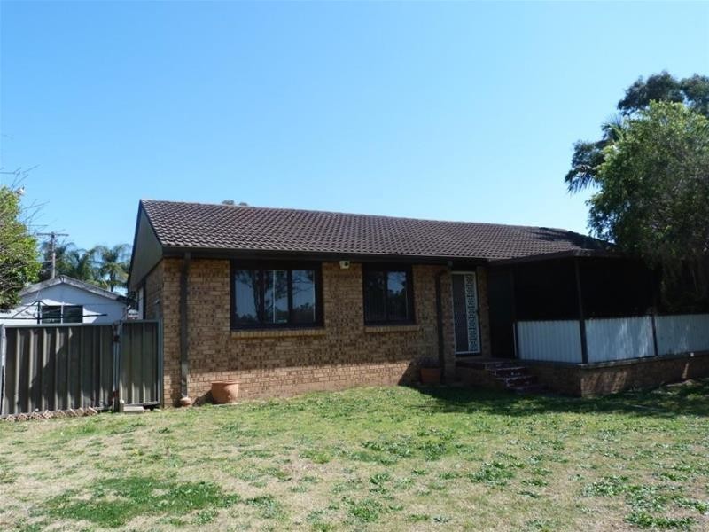 13 Mudie Place, Blackett NSW 2770