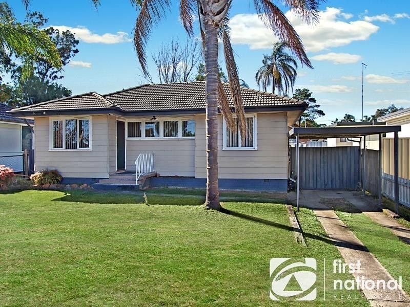13 Gasmata Crescent, Whalan NSW 2770