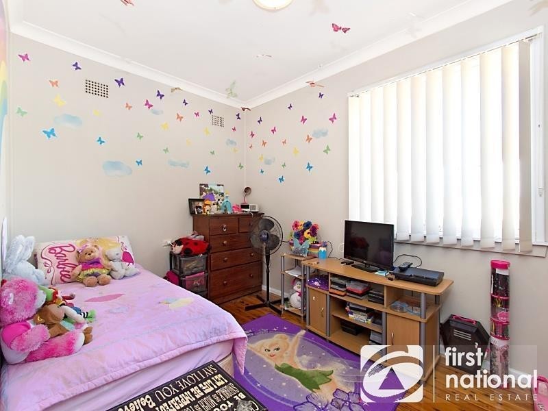 13 Gasmata Crescent, Whalan NSW 2770