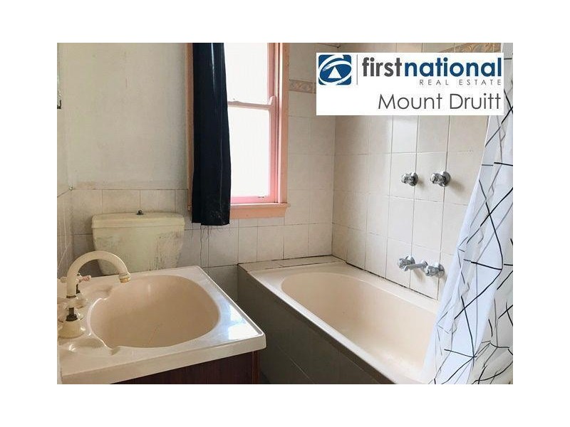 1 Omati Street, Whalan NSW 2770