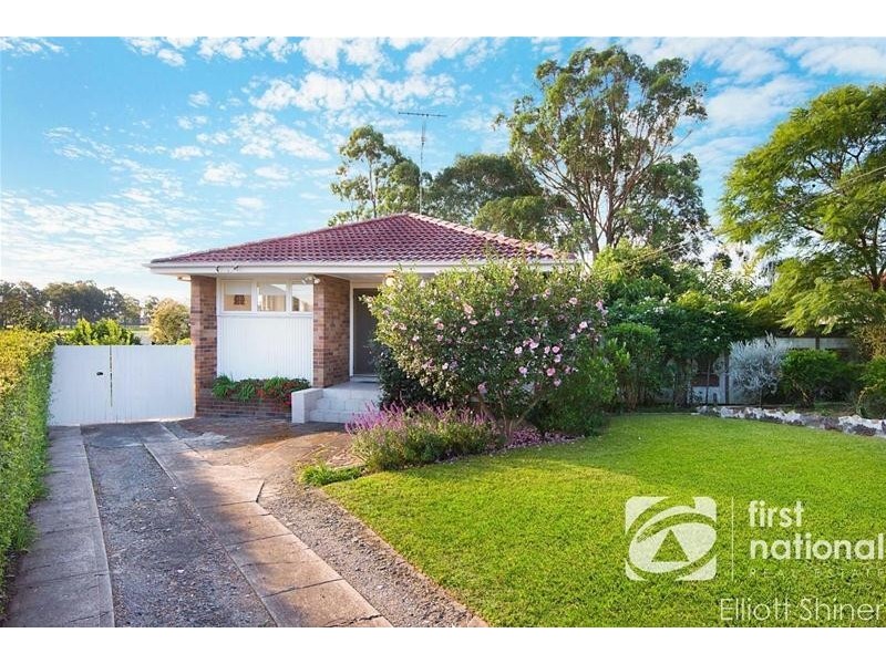 24 Nauru Crescent, Lethbridge Park NSW 2770
