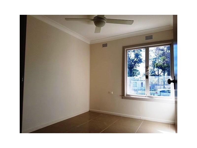 4 Tangaloa Crescent, Lethbridge Park NSW 2770