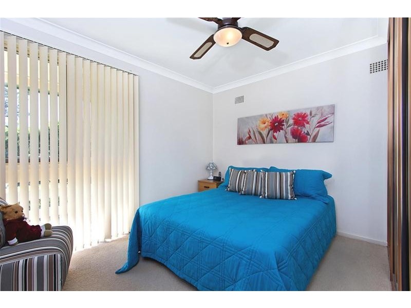 10 Manila Road, Lethbridge Park NSW 2770