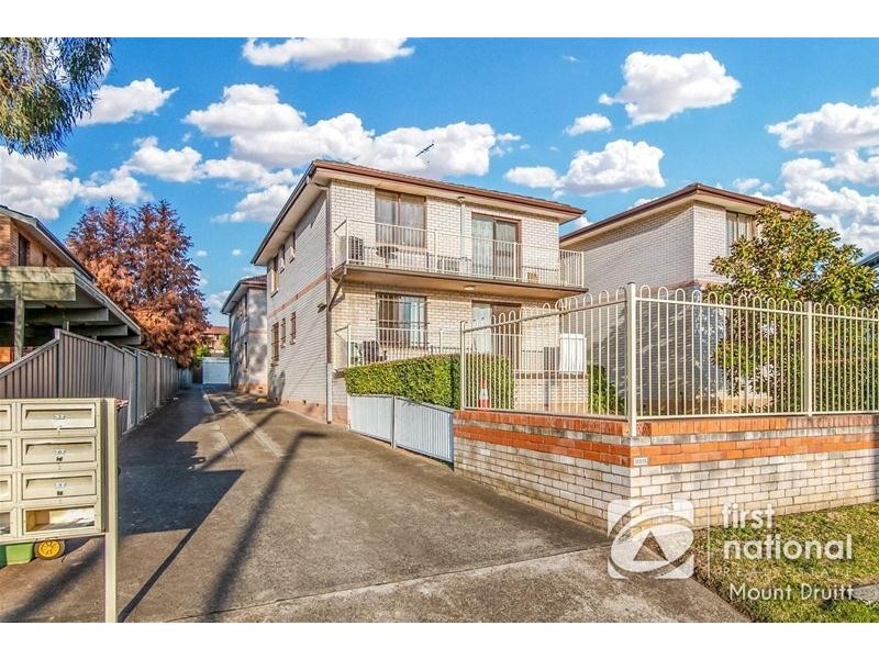 4/10 Kazanis Court, Werrington NSW 2747