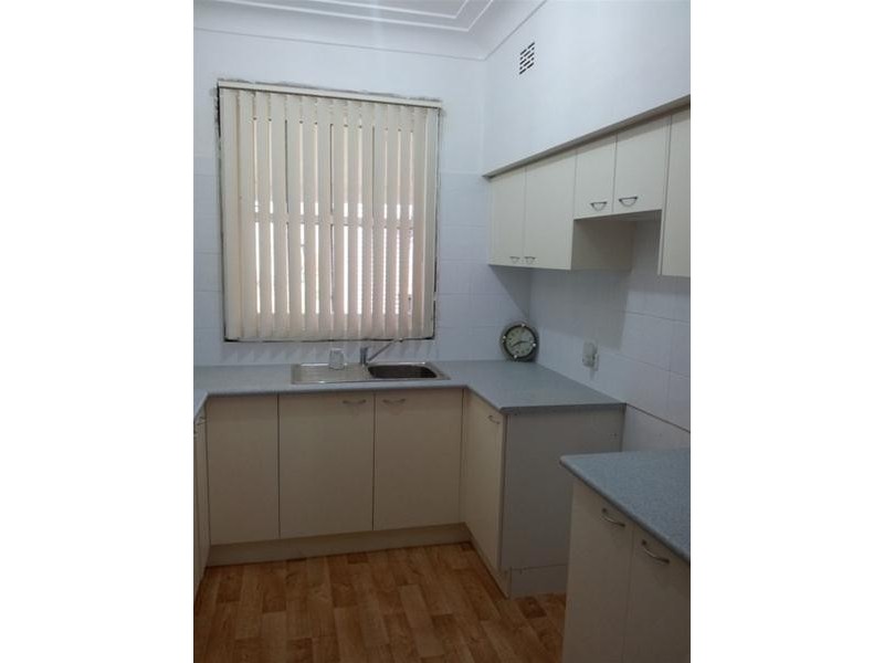 27 Hassall Street, Westmead NSW 2145