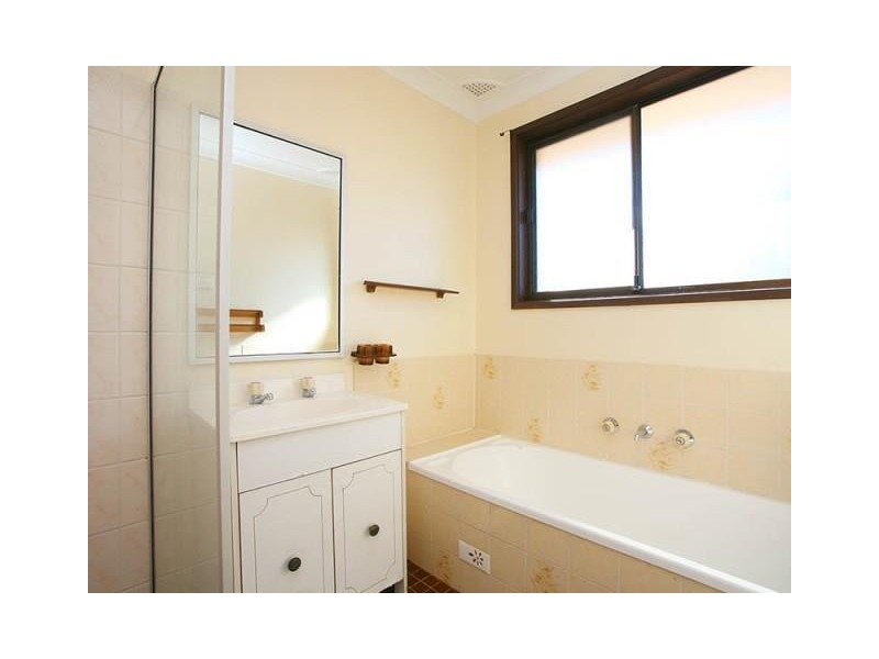 17 BELLINI Place, St Clair NSW 2759