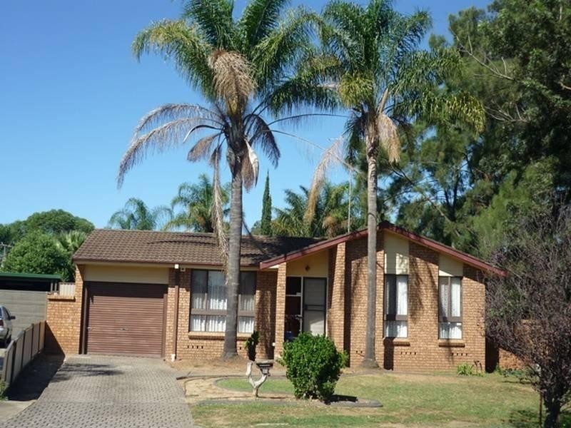 44 Mcintyre Avenue, St Clair NSW 2759