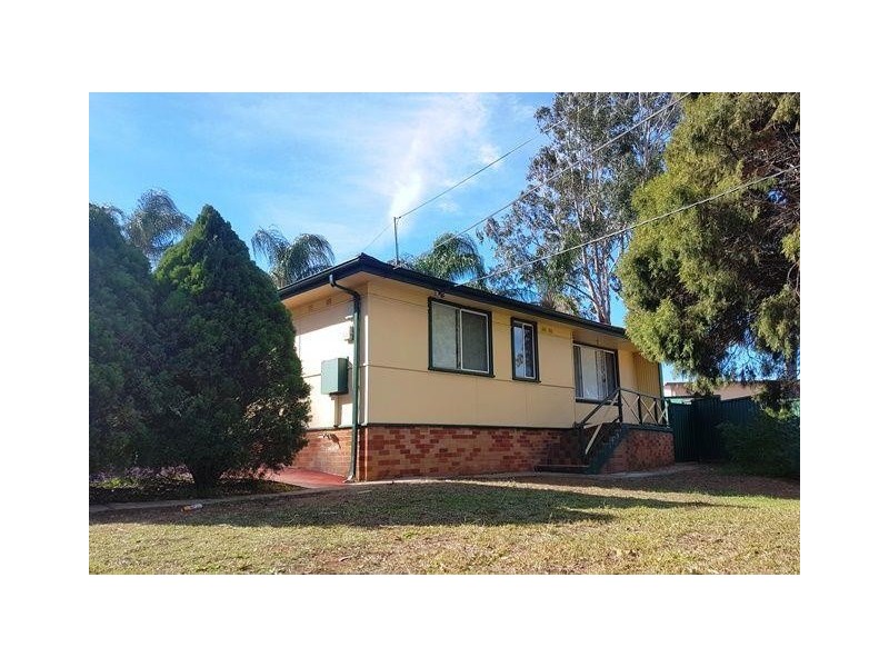 9 Law Crescent, Tregear NSW 2770