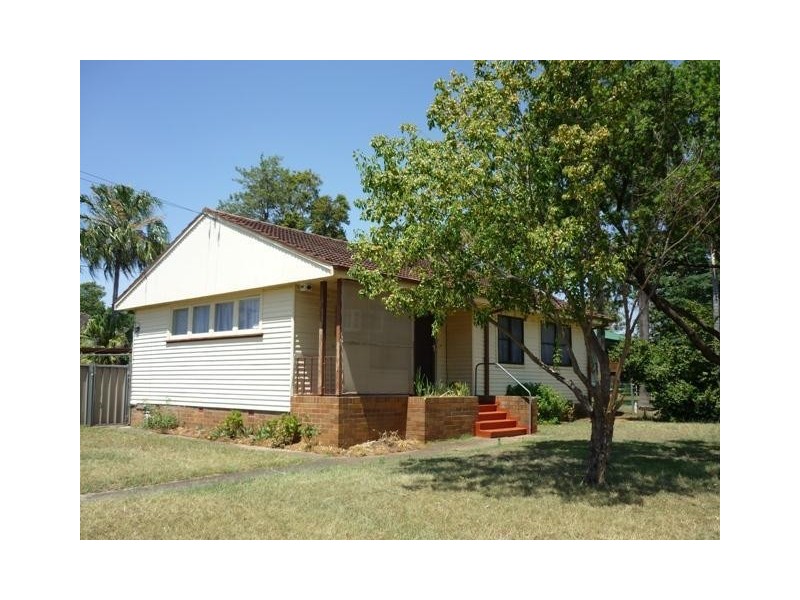 42 Debrincat Avenue, St Marys NSW 2760