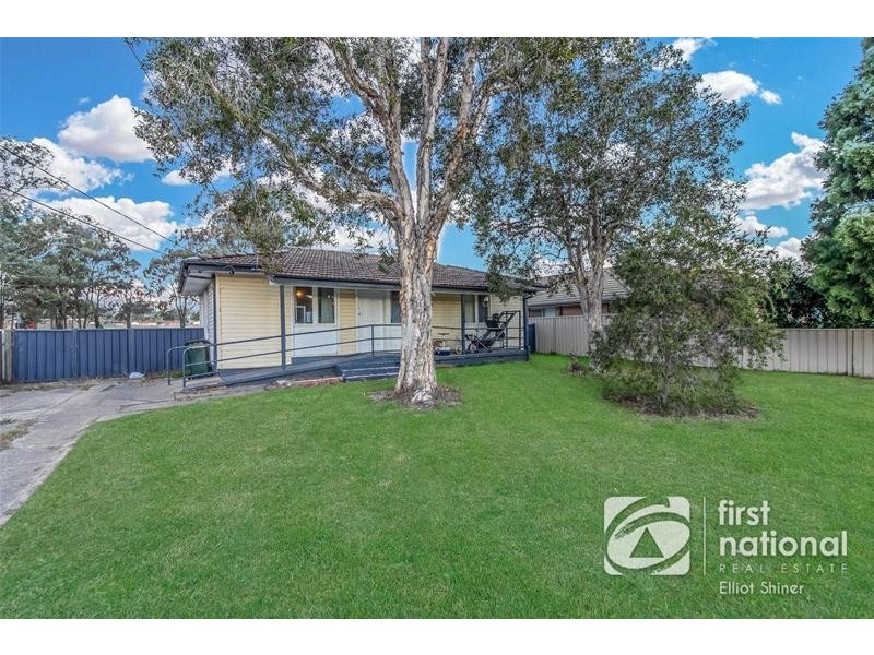 24 Resolution Avenue, Willmot NSW 2770