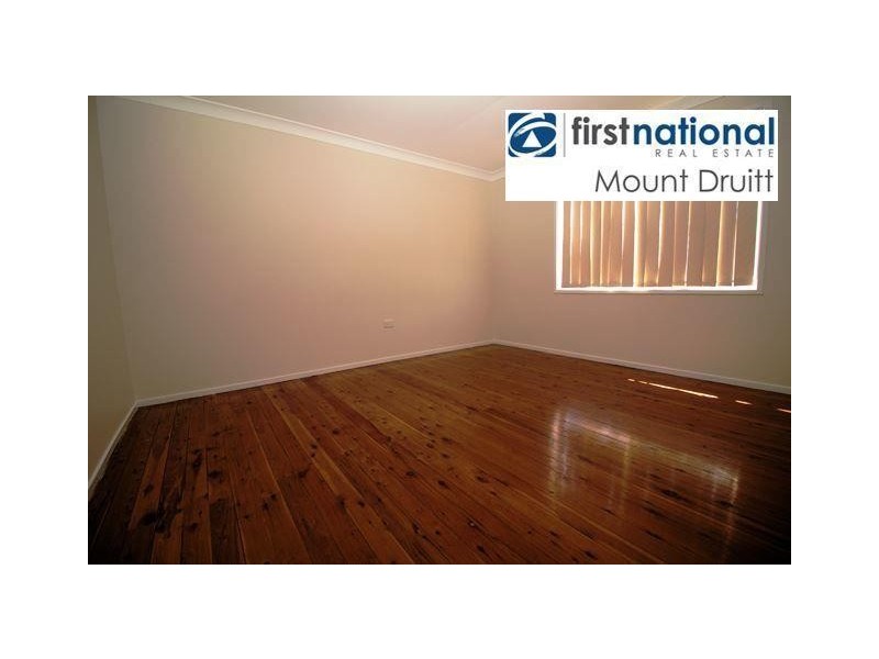 4 Pymble Street, Dharruk NSW 2770