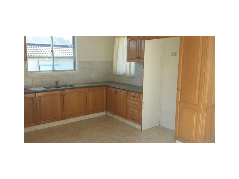 5 EDWIN Place, Colyton NSW 2760