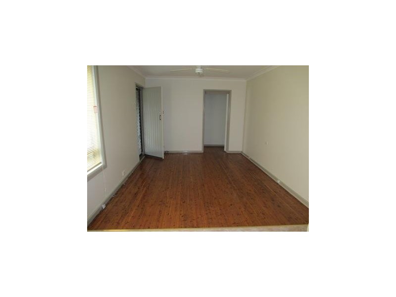 7 LUCENA Crescent, Lethbridge Park NSW 2770