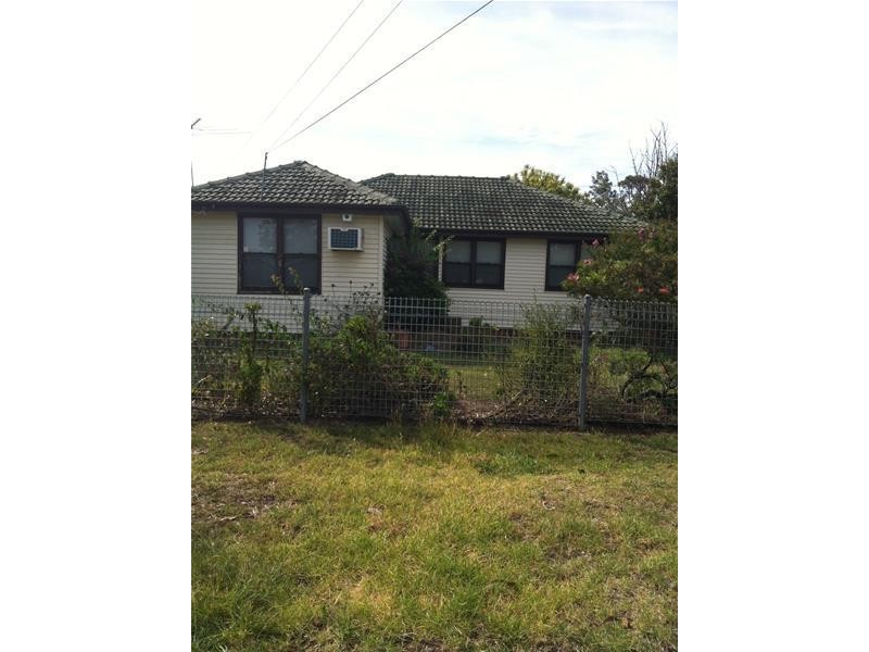 32 Wangaroa Crescent, Lethbridge Park NSW 2770