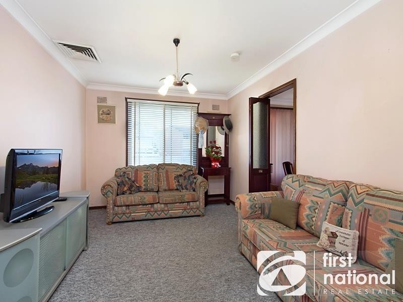 24 Reliance Crescent, Willmot NSW 2770