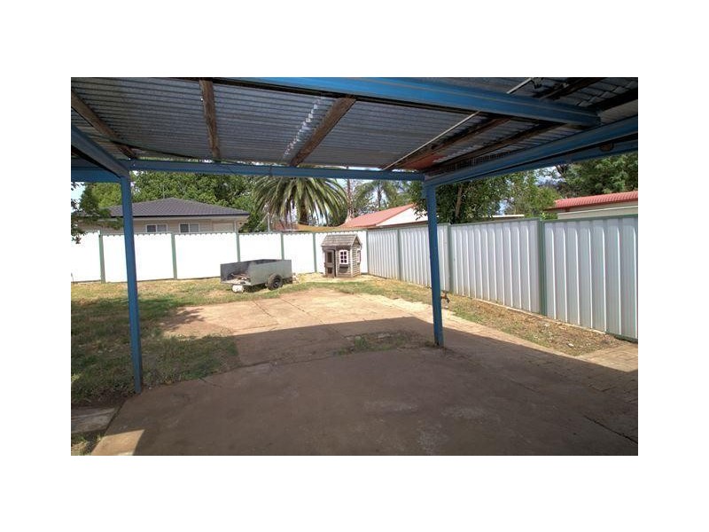 8 Carrington Street, St Marys NSW 2760