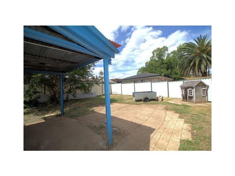 8 Carrington Street, St Marys NSW 2760