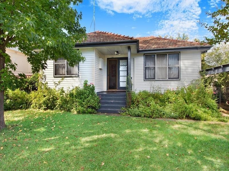 19 Feramin Avenue, Whalan NSW 2770