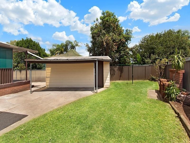 24 Runcorn Avenue, Hebersham NSW 2770