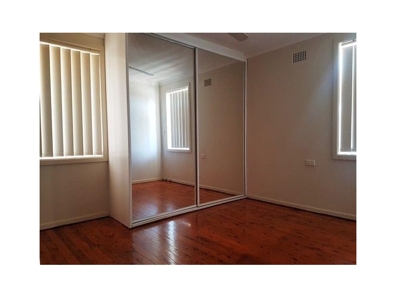 9 Taranaki Avenue, Lethbridge Park NSW 2770