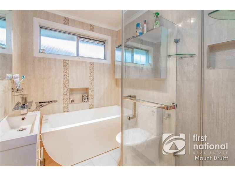 24 Milton Street, Colyton NSW 2760