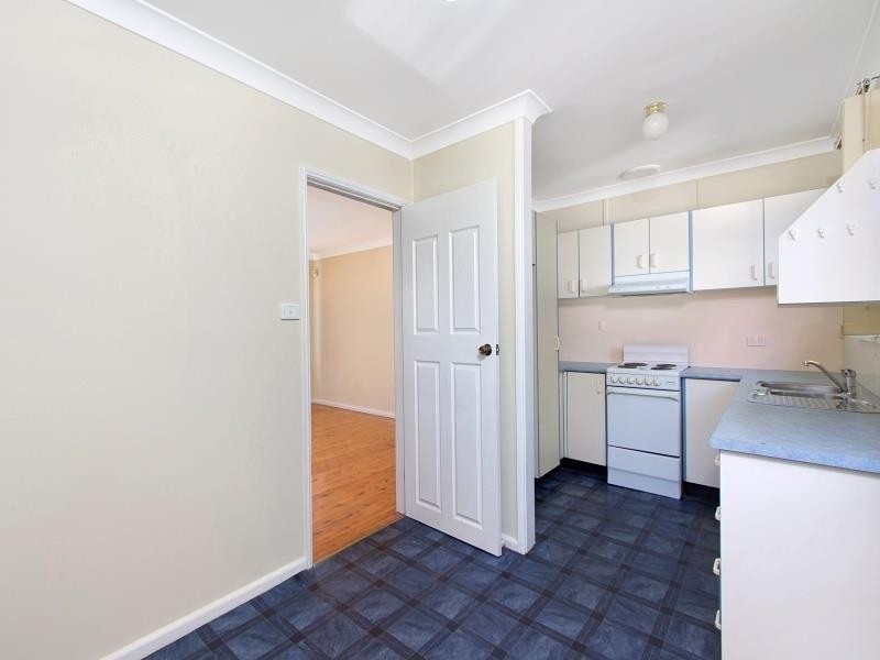 41 Lucena Crescent, Lethbridge Park NSW 2770