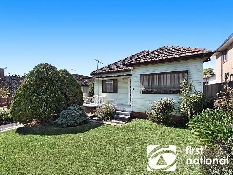 8 Maryvale Avenue, Liverpool NSW 2170