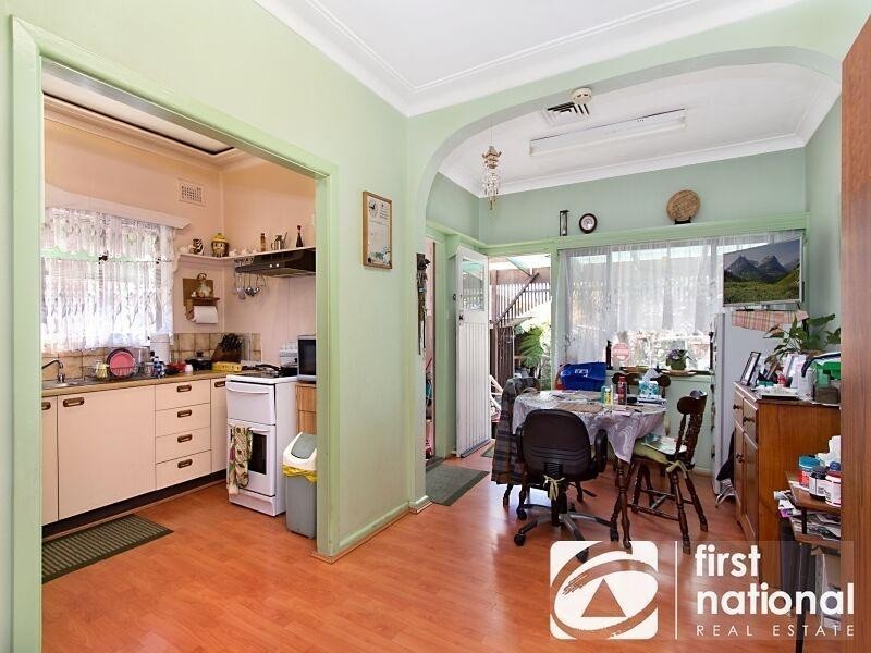 8 Maryvale Avenue, Liverpool NSW 2170