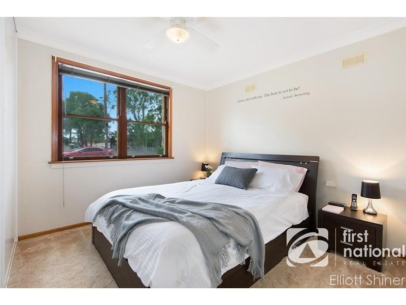 33 Tasman Avenue, Lethbridge Park NSW 2770