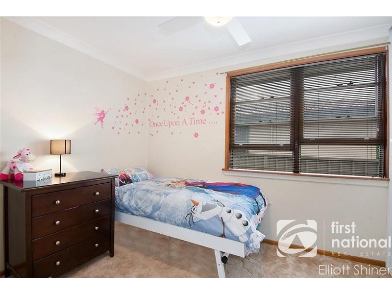 33 Tasman Avenue, Lethbridge Park NSW 2770